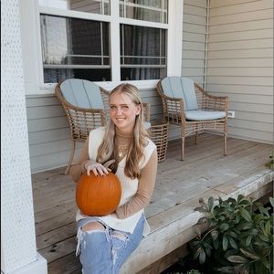 Meet your Posher, Lucy